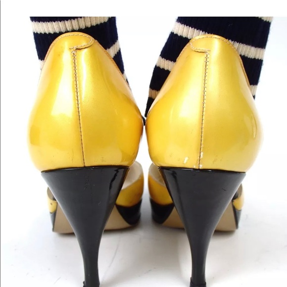 Chanel black in white strip vintage logo shoes - Picture 3 of 7